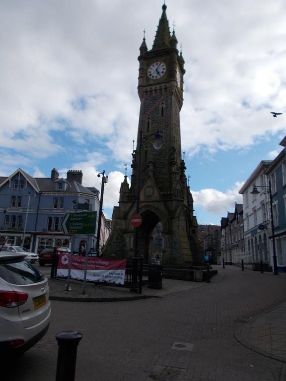 The White Lion Hotel Machynlleth Luaran gambar